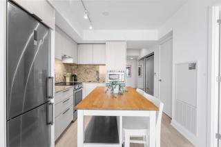 RentX Downtown 2-Bed Suite Gym WiFi - 9