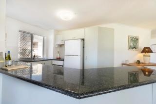 Surfside at Buddina with Direct Beach Access - Buddina - 2