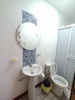 Confortable y Central Habitación a una cuadra de la Playa 10A - San Andrés - 1