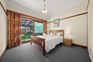 4 Bedrooms House Walking to Shops and Restaurants - Melbourne - 4