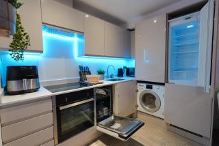 Smart Apartment close to Watford Atria and Station - 6