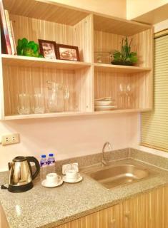 Gorgeous 2BR Condo unit with free WiFi - Imus - 1