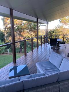 Flame Tree Chalet - Booroobin - 2