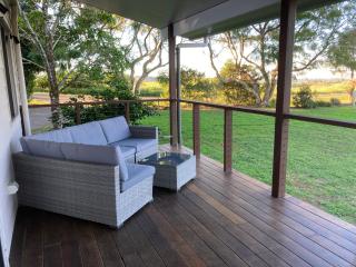 Flame Tree Chalet - Booroobin - 3