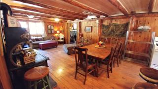 Bear Run - Walk to Main Street - Rustic Cabin - WiFi - Washer - Dryer - Wood Burning Fireplace - Secluded Setting - Red River - 7