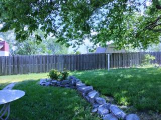 Golden Sunflower's Apt E - 4