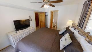 Caribel Trail Lodge - Hot Tub - Grill - Satellite - WiFi - Washer - Dryer - Garage Access - Red River - 3