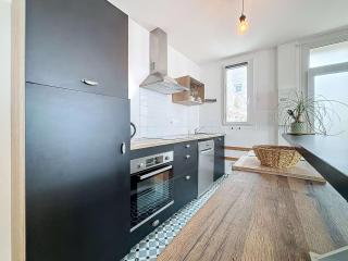 Appartement rénové 2 chambres avec terrasse, proche centre et gare de Granville - FR-1-361-552 - Granville - 5