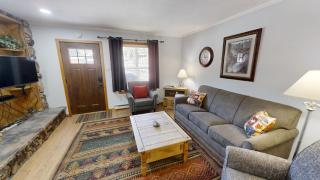 Claim Jumper Townhouse 01 - On the River - Across from the Fishing Ponds - WiFi - Cable - Near Ski Area - Wood Burning Fireplace - 6