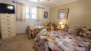 Claim Jumper Townhouse 22 - On The River - Across from the Fishing Ponds - In Town - Near The Ski Area - Fireplace - WiFi - Sate - Red River - 1
