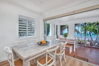 Absolute Beachfront 2 Bedroom Apartment Alassio Palm Cove - Palm Cove - 2