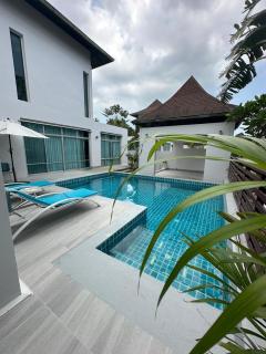 Holiday Pool Villa - 0