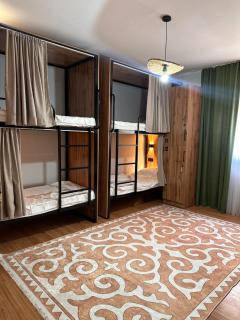Hostel Saruu - Bisjkek - 0