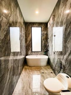 Modern 3BR Villa Pool, Gym, Sauna & Ice Bath - Uluwatu - 2