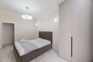 Стильные просторные люкс-апартаменты в элитном комплексе - Almaty - 4
