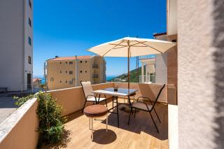 Hillside Apartments - 9