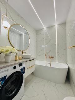 3 Bedrooms Premium Bella White for 8 Guests with AC and Underground Parking - Rzeszów - 0
