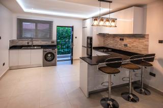 Stylish 2BR Apartment - 4