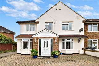 6 Bedroom House, Dartford, Close to Bluewater - Dartford - 0