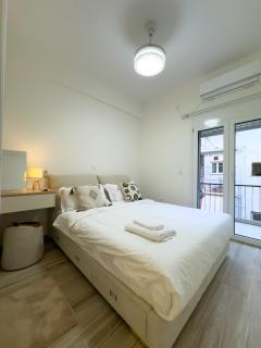 Beyond Hospitality-Modern 3 Bedroom Apt - Atene - 7