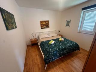 Apartment Martinuzz With Sea View - Dajla - 4