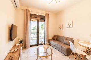 G C Luxury Apartments - Nikiti - 2
