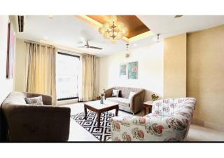 BluO 3BHK - Defence Colony - Balcony, Lift - New Delhi - 0