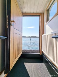 Spacious Dutch Houseboat - 4
