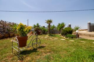 Tanias SeaFront Villa-by RentalsPro Services- Nea Potidea Halkidiki - Potidée - 1