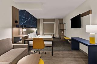 Comfort Suites Columbus East Broad - 1