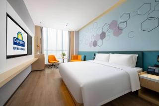 Days Inn by Wyndham Zhuhai Gongbei Port - Zhuhai - 9