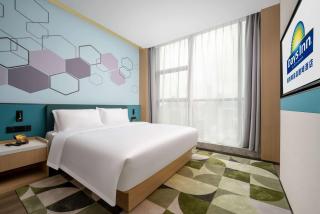 Days Inn by Wyndham Zhuhai Gongbei Port - Zhuhai - 7