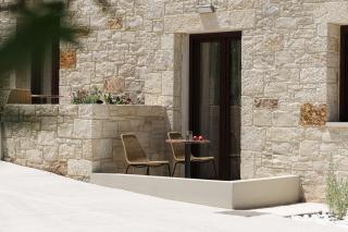 Viràn Villa, Serene Escape with Eco Pool & Spa Whirlpool, By ThinkVilla - Viranepiskopí - 4
