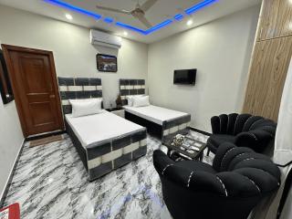 Luxury Blue Inn Guest House - 7