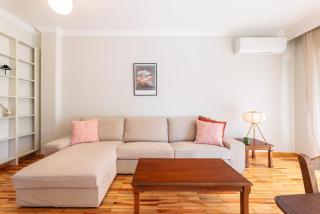 F & B Collection - Flat for 4 - 8