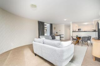 Howitt Place Apt minutes to Parliamentary Triangle - Hosted by Canstay - 1