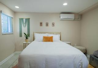 2-BR City Retreat Peace Privacy & Parking - Washington - 7
