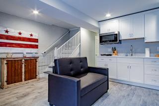 Central DC Flat Sleeps 3 Convention Center - Washington - 8