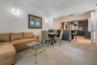 Traditional 2BR Stylish Townhouse with Maltese Balcony - Close to Triton Fountain Valletta, Sliema & Saint Julians - Valletta - 0