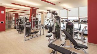 Apt with Gym and Pool - 3