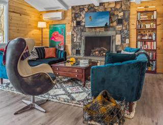 Chestnut Tree Lodge - Modern Wooded Escape - 1