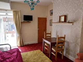 170 Victoria Road - 1 bed ground floor flat - Scarborough - 1