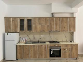 Ground Floor Comfort Suites - Spacious & Modern - Orikum - 8