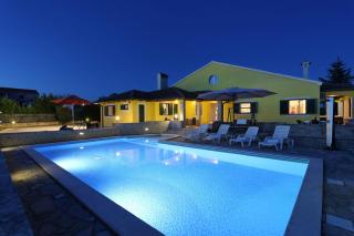 Villa Ana with large pool - Poličnik - 6