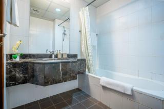 RH- Chic & Sleek Studio apartment, near Burj Khalifa - Dubai - 4