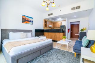 RH- Chic & Sleek Studio apartment, near Burj Khalifa - Dubai - 7