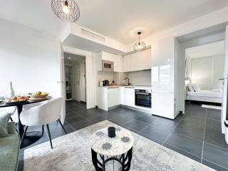 Krystal Garden, Bnbrickeys. - Beausoleil - 4