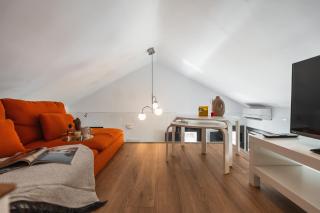 tuGuest Santa Ana Apartment - 3