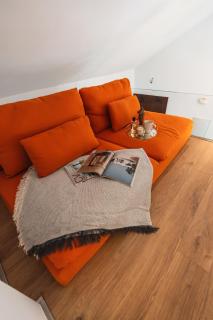 tuGuest Santa Ana Apartment - 6