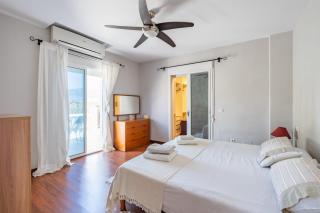 A Serene Oasis with Breathtaking Views - Periana - 1